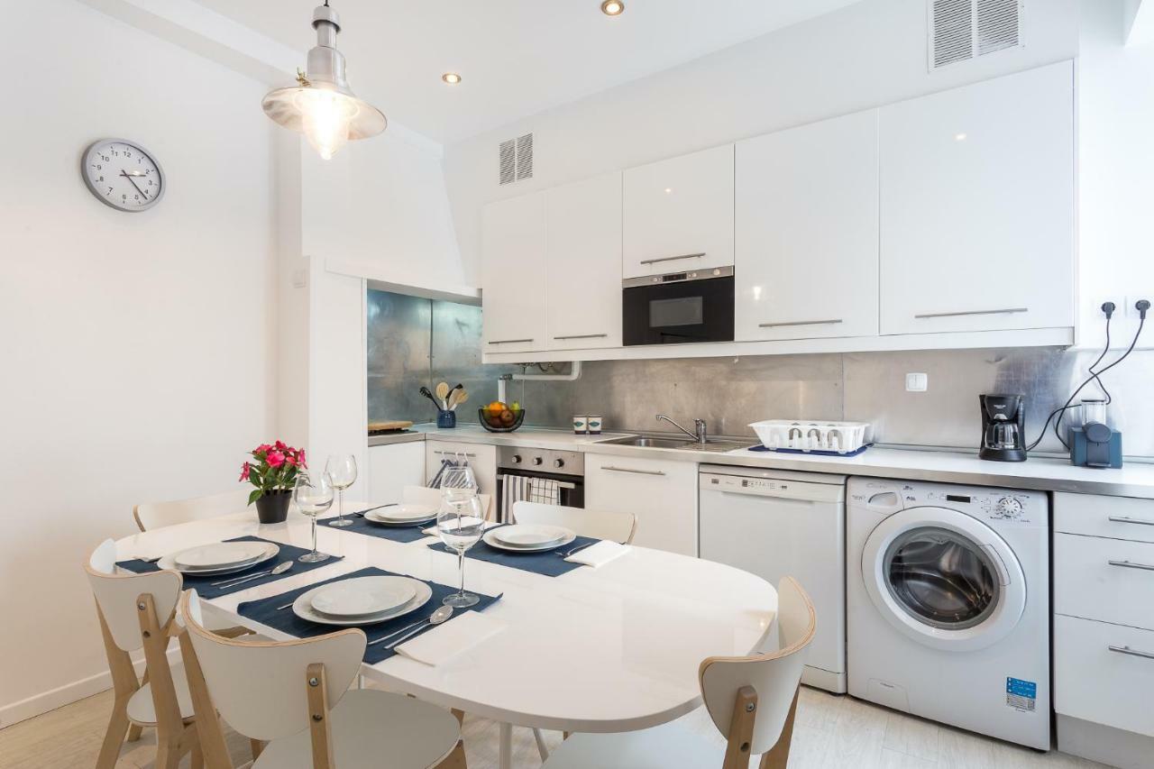 Three Bedroom Apartment In Historical Centre -Bairro Alto Лиссабон Экстерьер фото