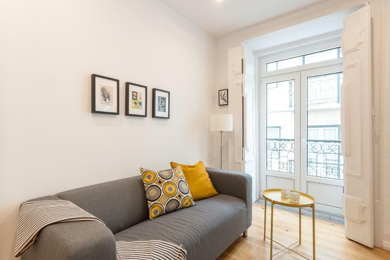Three Bedroom Apartment In Historical Centre -Bairro Alto Лиссабон Экстерьер фото